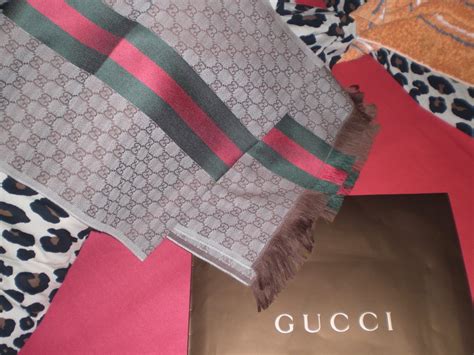 gucci schal kleidung.